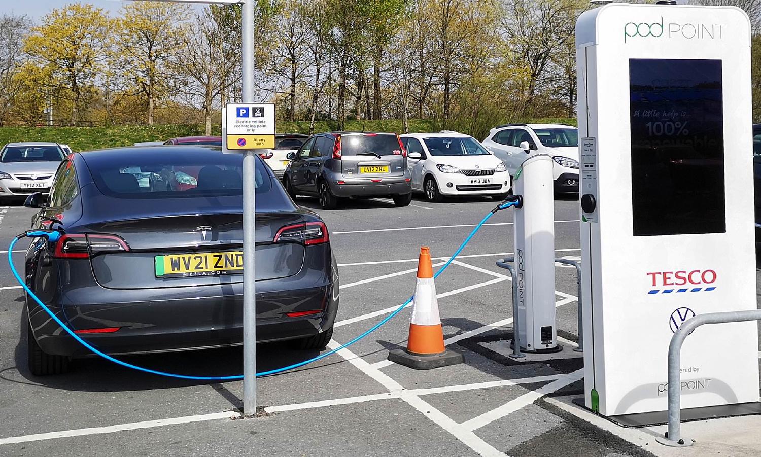 tesco-scrap-free-electric-vehicle-charging